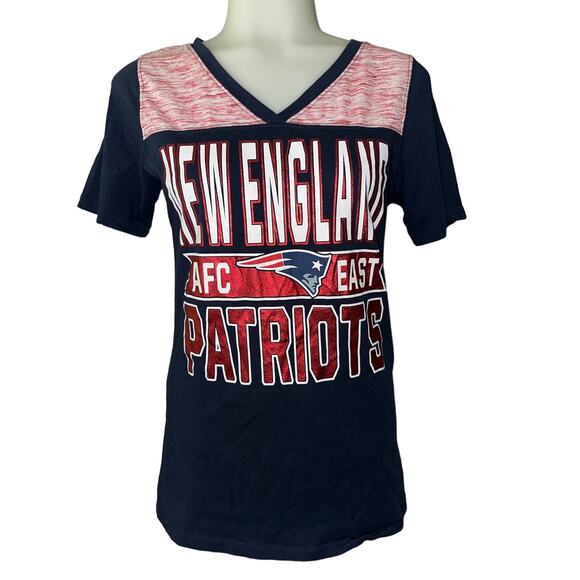 NFL Team Apparel New England Patriots V Neck Shirt Size Medium Stretch - Picture 1 of 6